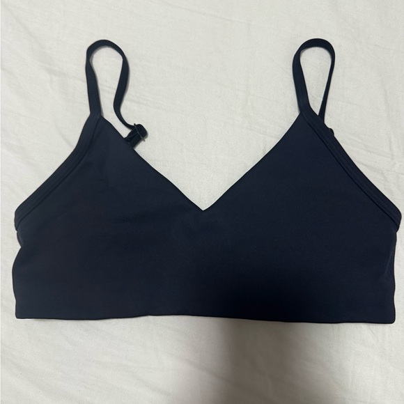 Aritzia Other - Aritzia Black Sports Bra